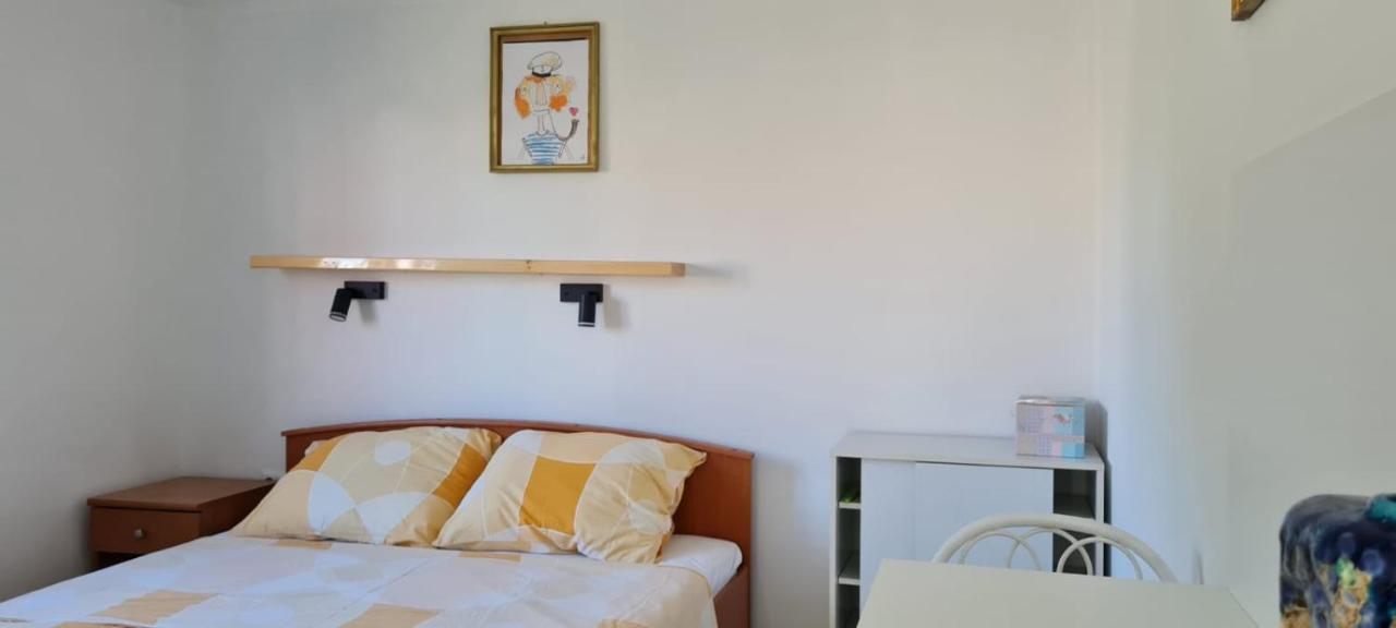 Apartmani Centar Seline Paklenica Esterno foto